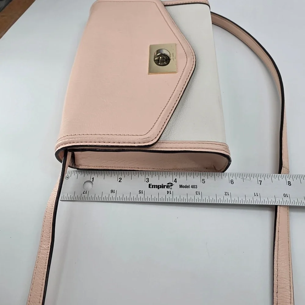 Kate‎ Spade Crossbody Bag Pink White Leather Pebbled Envelope Walter Place Nikki